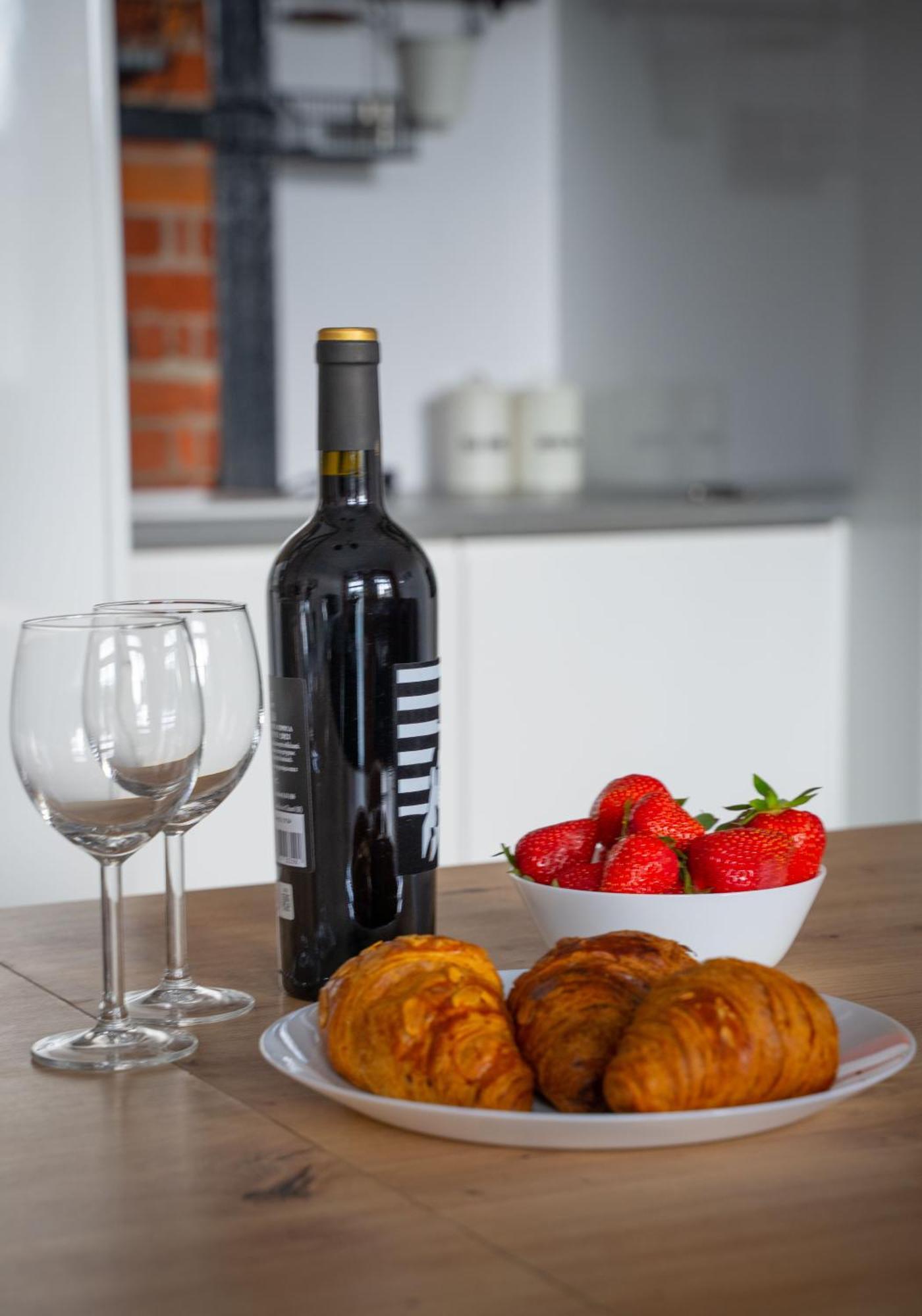 Apartament Z Antresola Nowa Papiernia Wroclaw Luaran gambar